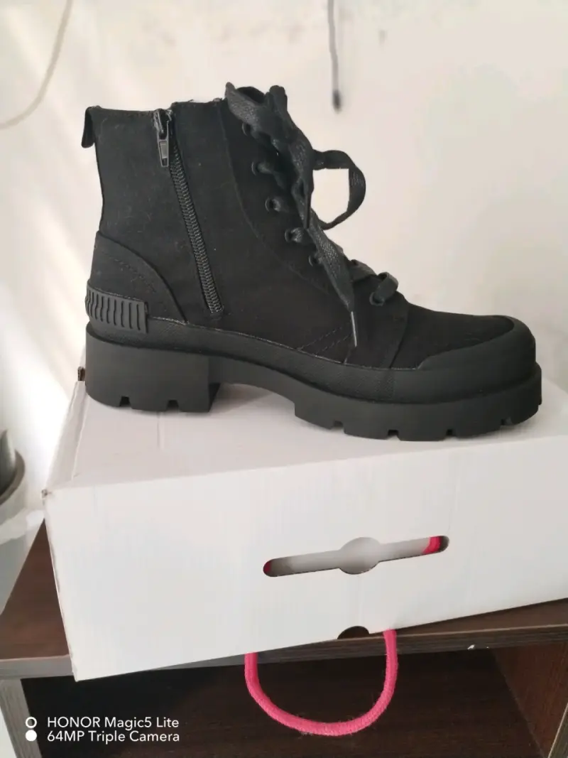 Botines negros con plataforma - 1