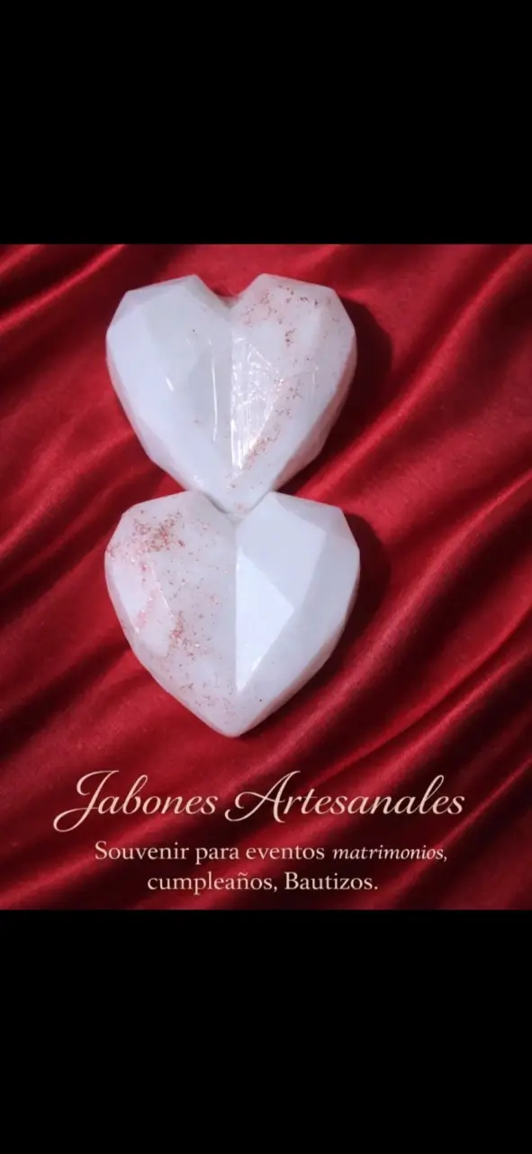 Jabones artesanales en forma de corazón