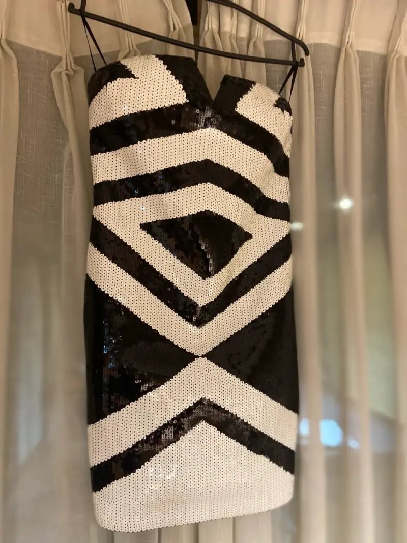 Vestido lentejuelas blanco y negro - 1
