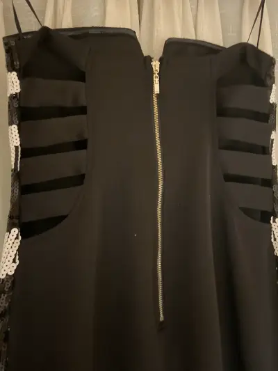 Vestido lentejuelas blanco y negro - miniatura 4
