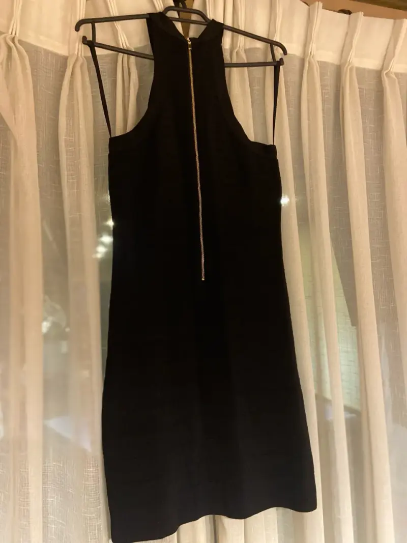 Vestido negro elegante - 3
