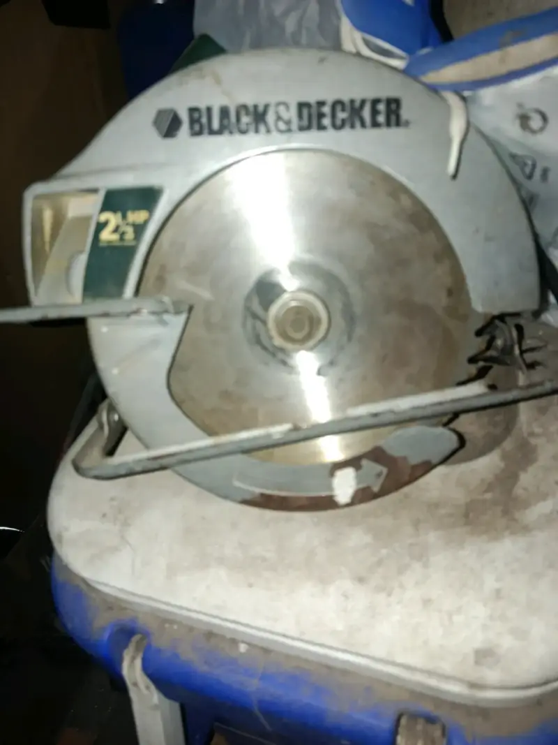 Sierra circular Black & Decker