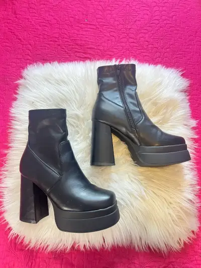 Botines negros de tacón alto - miniatura 3