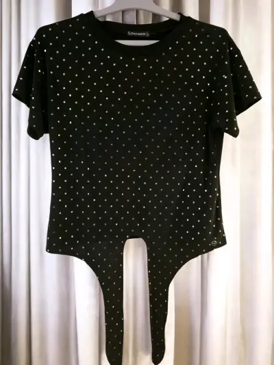 Polera negra con brillos - miniatura 1