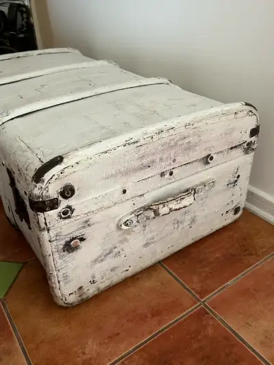 Baúl vintage estilo shabby chic - miniatura 1