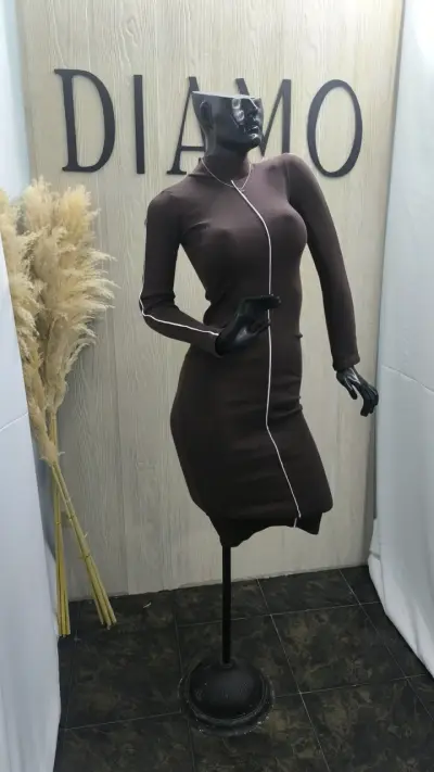 Vestido ajustado marrón,blanco,negro - miniatura 1