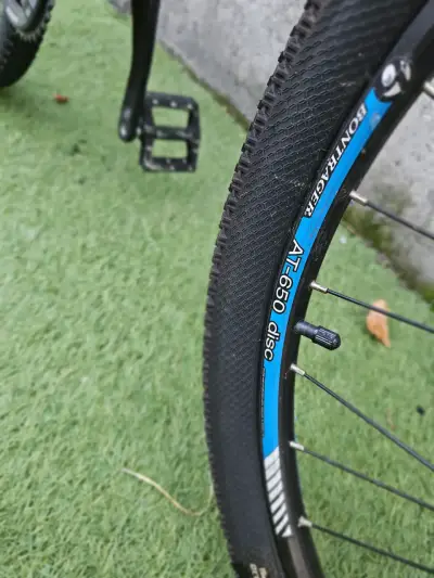 Bicicleta Trek negra y azul - miniatura 5