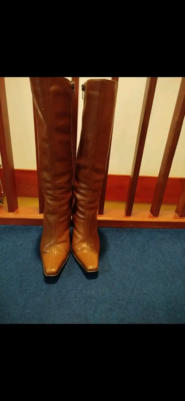 Botas largas de cuero marrón marca albano - 1