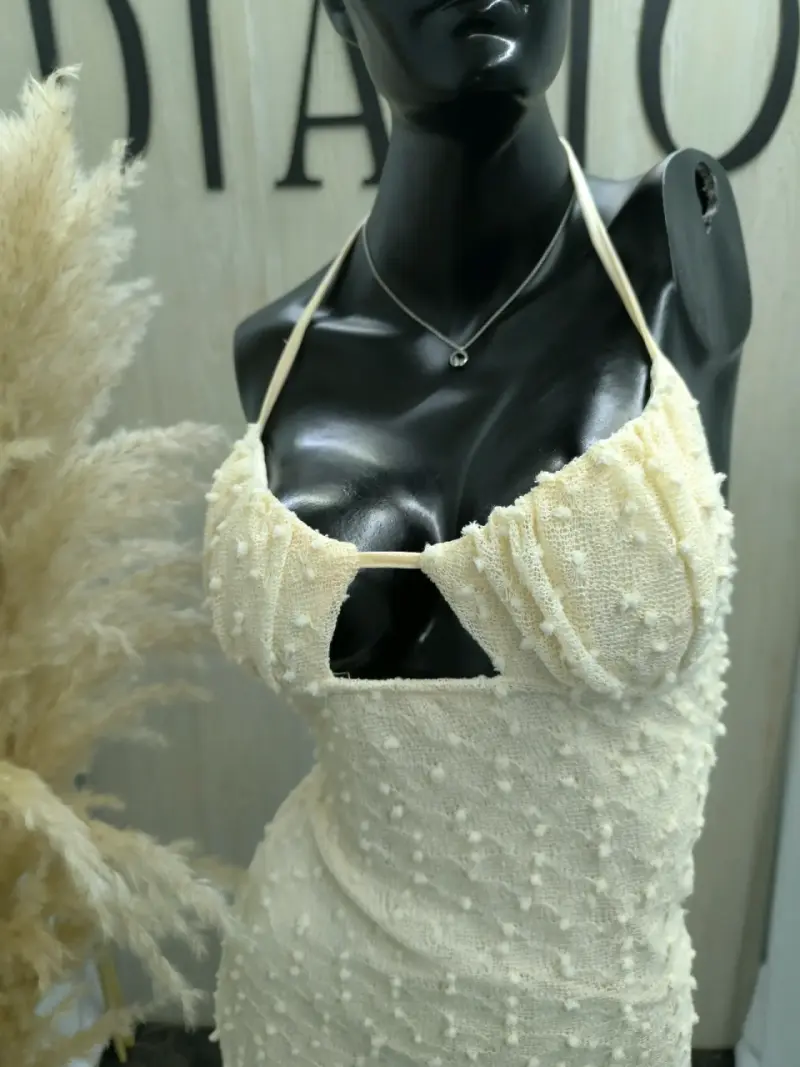 Vestido color hueso elegante - 2