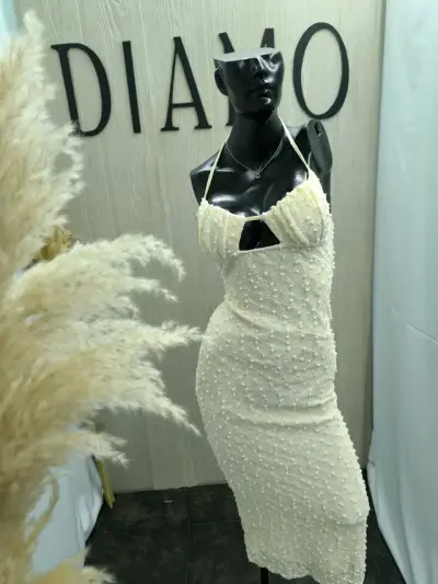 Vestido color hueso elegante - miniatura 5