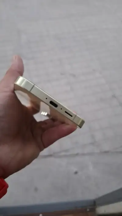SAMSUNG A55 DORADO - miniatura 4