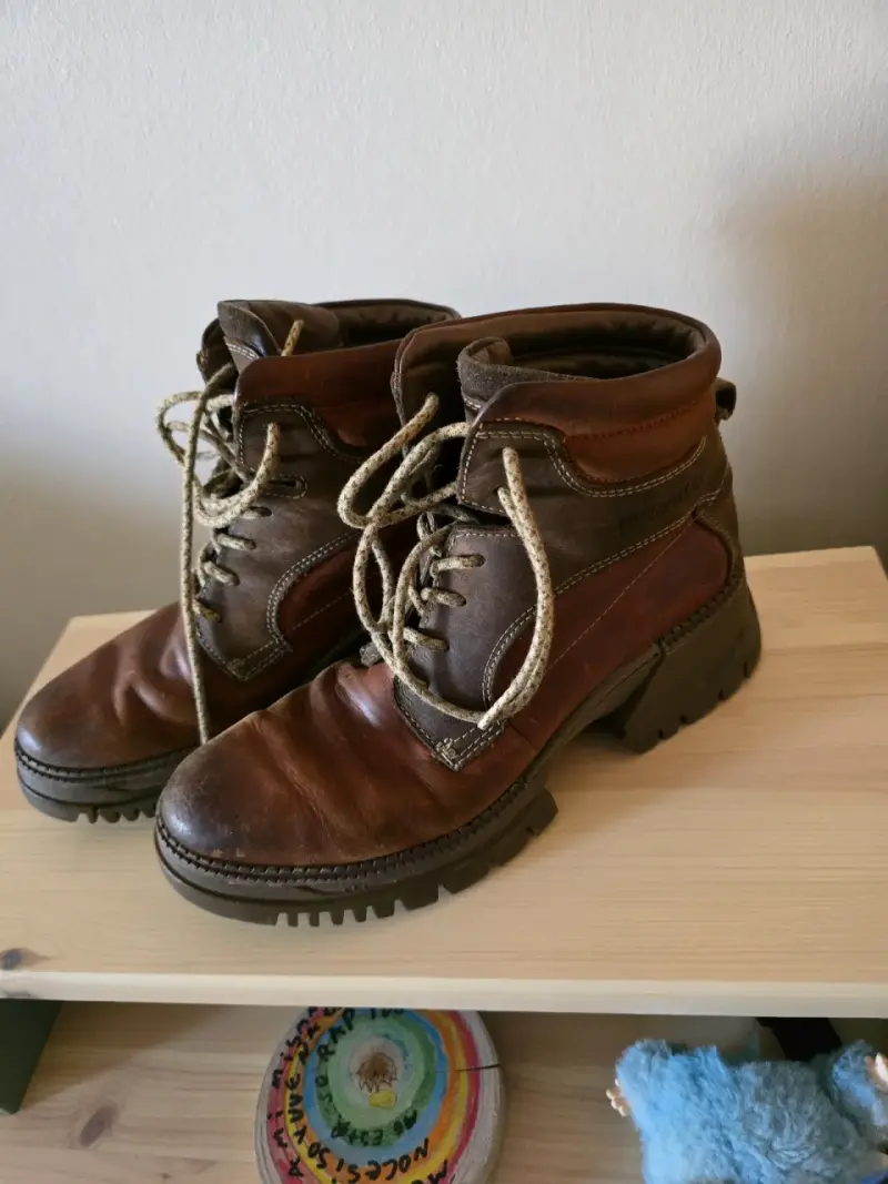 Botas de cuero marrón marca Cat - 1