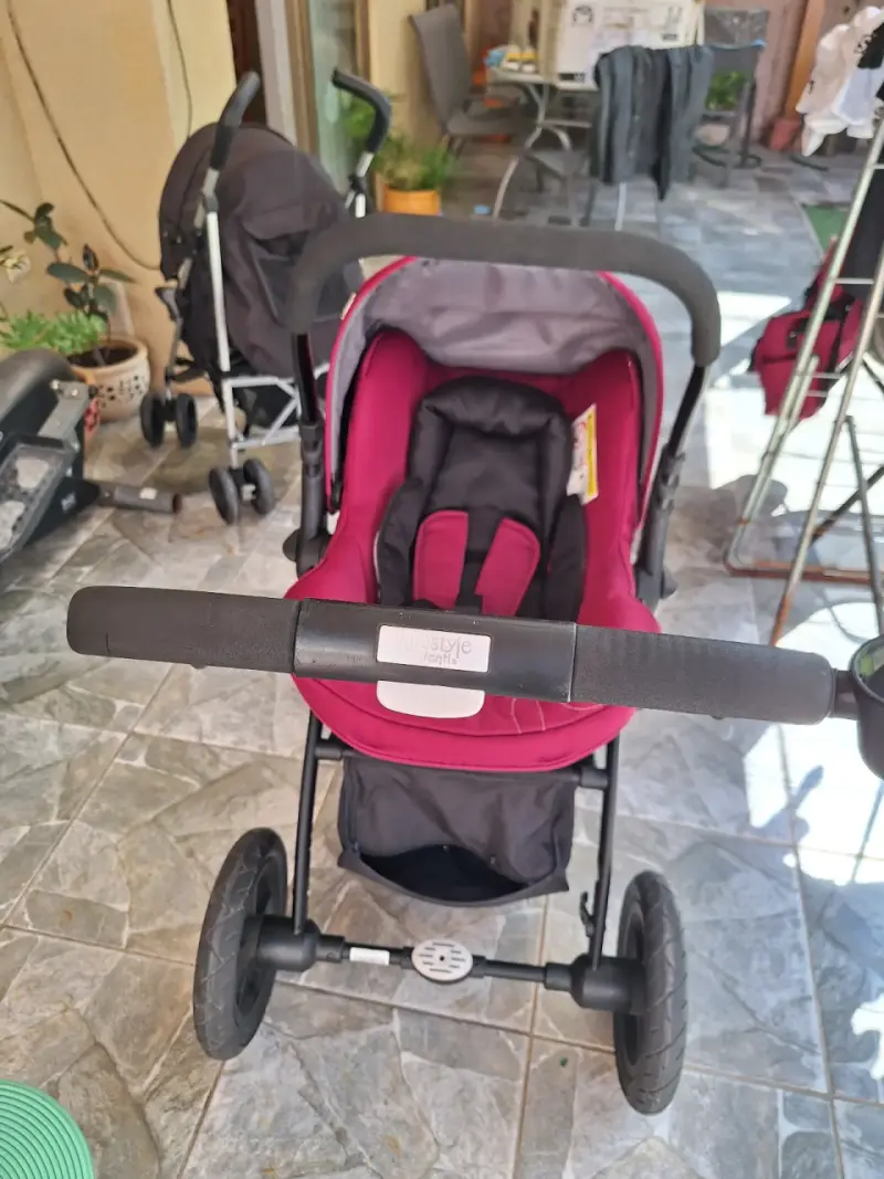 Coche de bebé burdeos - 3