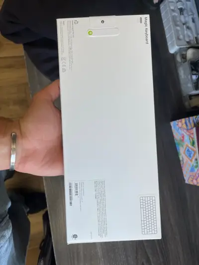 Teclado Apple Magic Keyboard con puerto USB-C - miniatura 3
