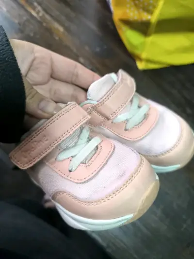 Zapatillas rosadas niña talla 21 - miniatura 5