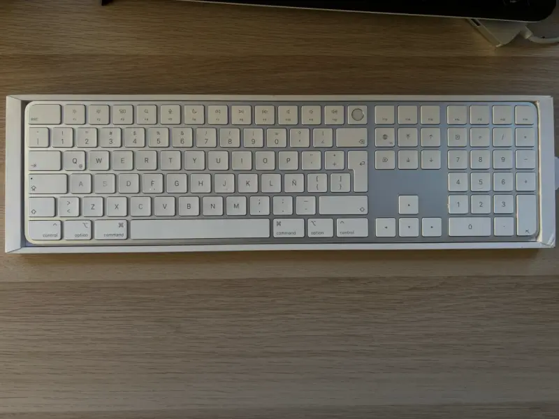 Teclado Magic con Touch ID y teclado numérico - 4