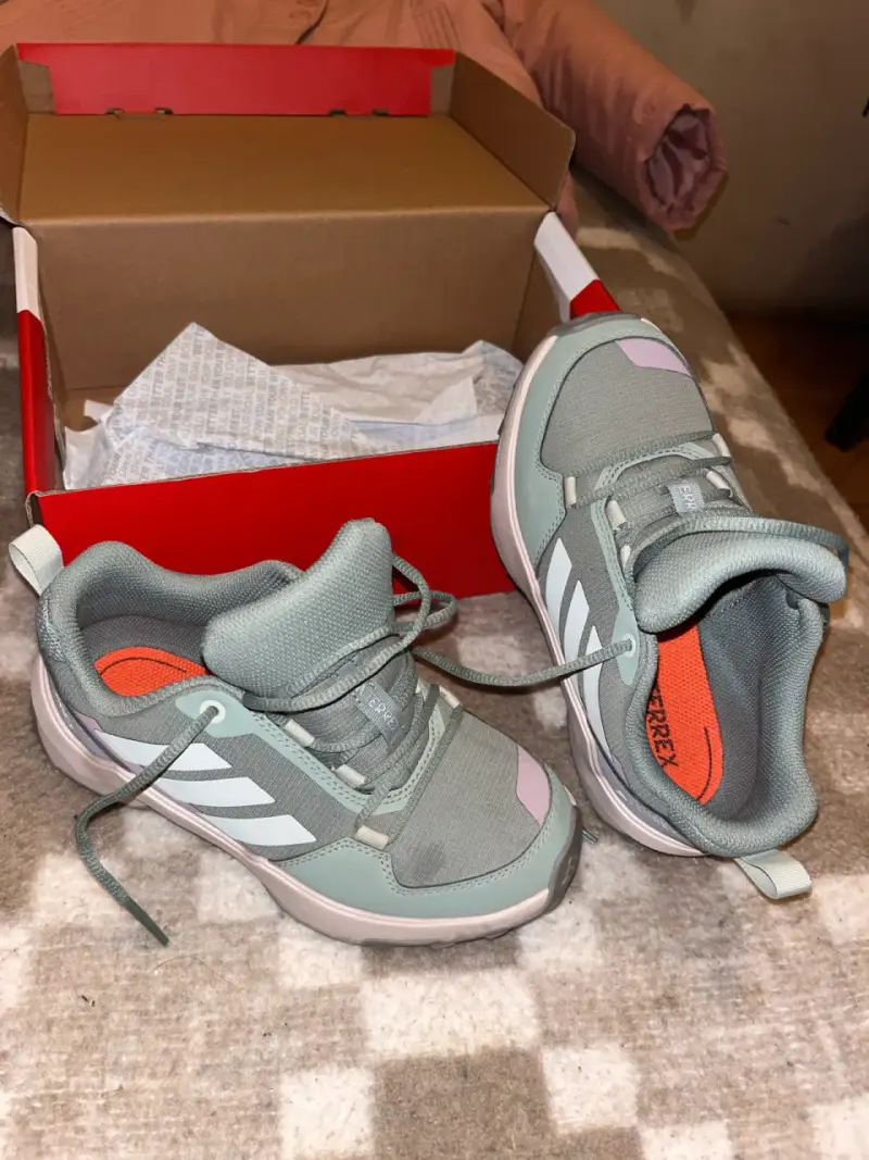 Zapatillas de Niña Talla 31.5 - 2