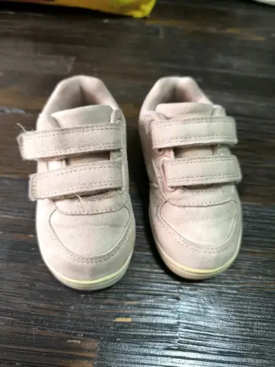 Zapatillas infantiles beige niña - miniatura 1