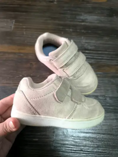 Zapatillas infantiles beige niña - miniatura 2