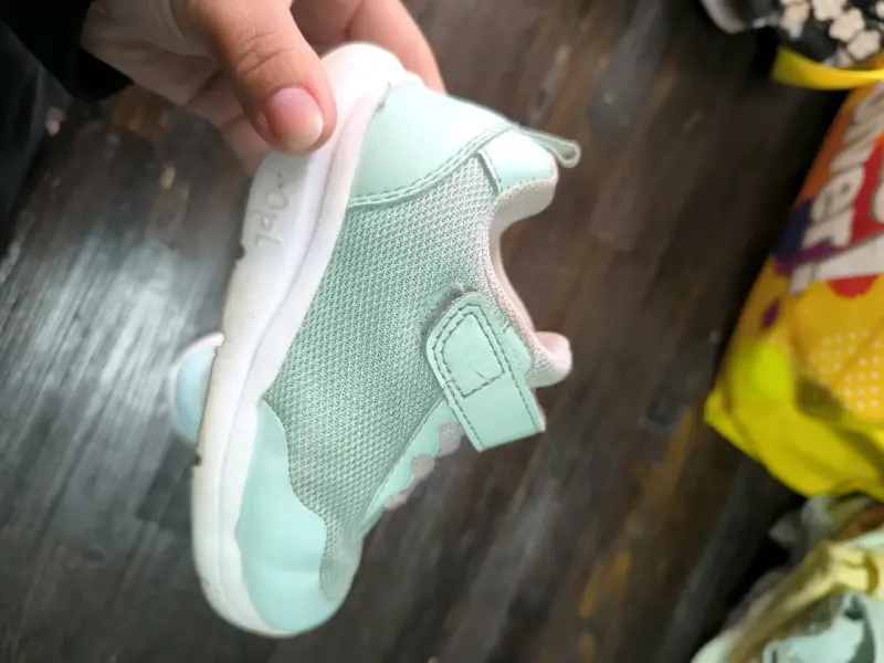 Zapatillas infantiles celestes talla 24 - 2