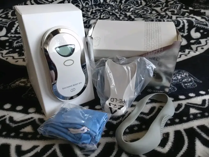 Galvanic Body Spa NUE con accesorios