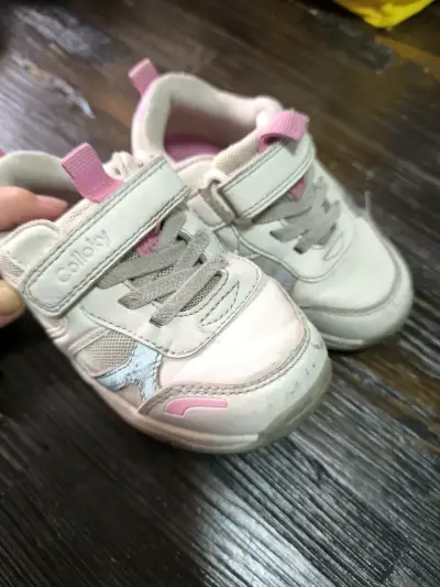 Zapatos deportivos blancos para niña - miniatura 5