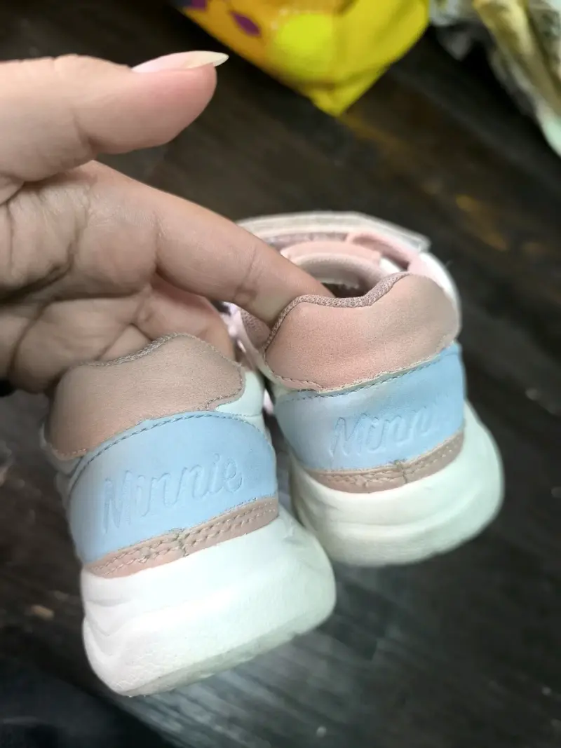 Zapatillas infantiles rosadas y blancas - 3