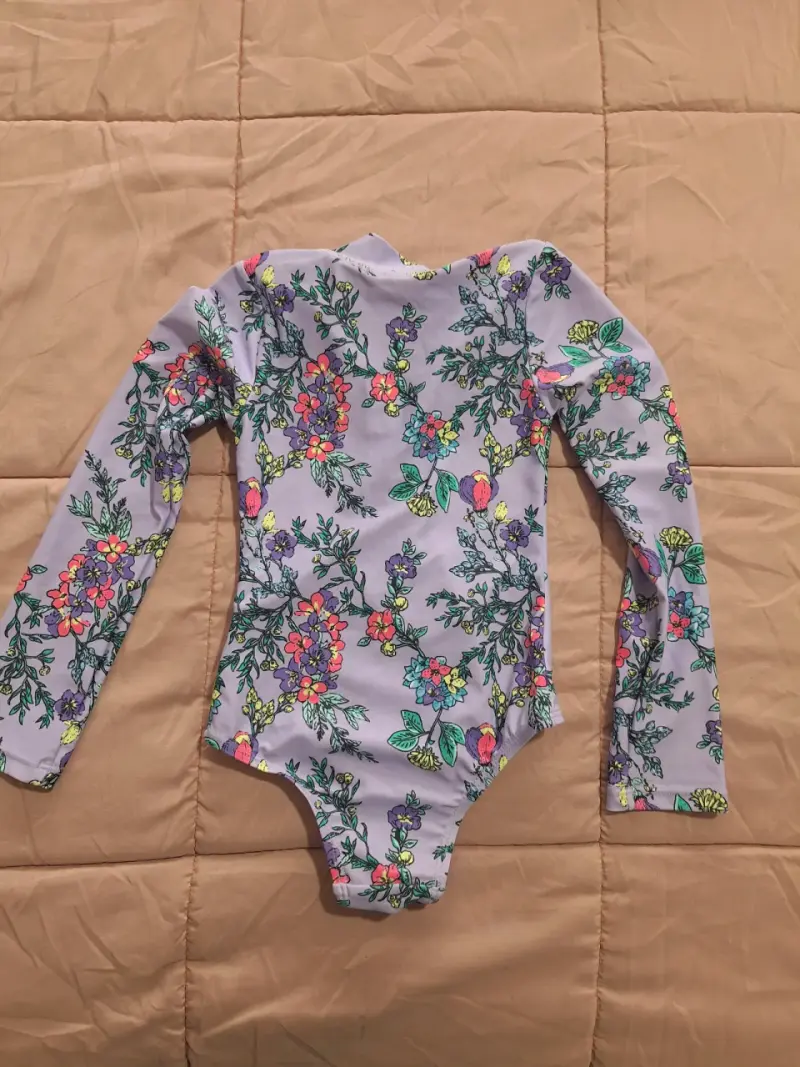 Traje de baño floral infantil - 3