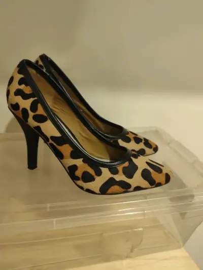 Tacones anaimalprint talla 35 - miniatura 1