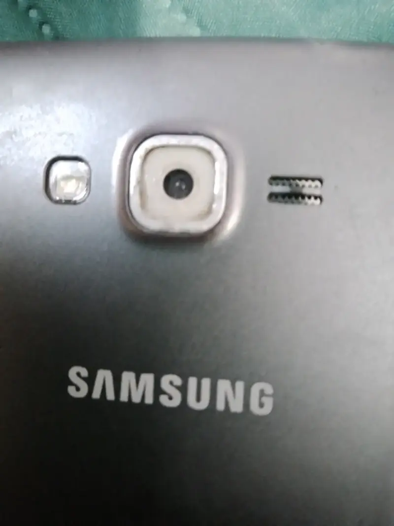 Teléfono Samsung usado - 3