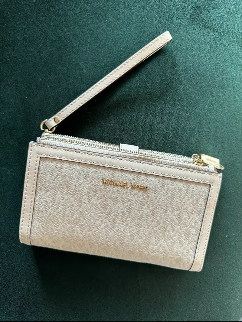 Billetera Michael Kors beige - 3