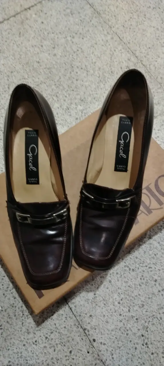Botas negras de cuero sintético - 2