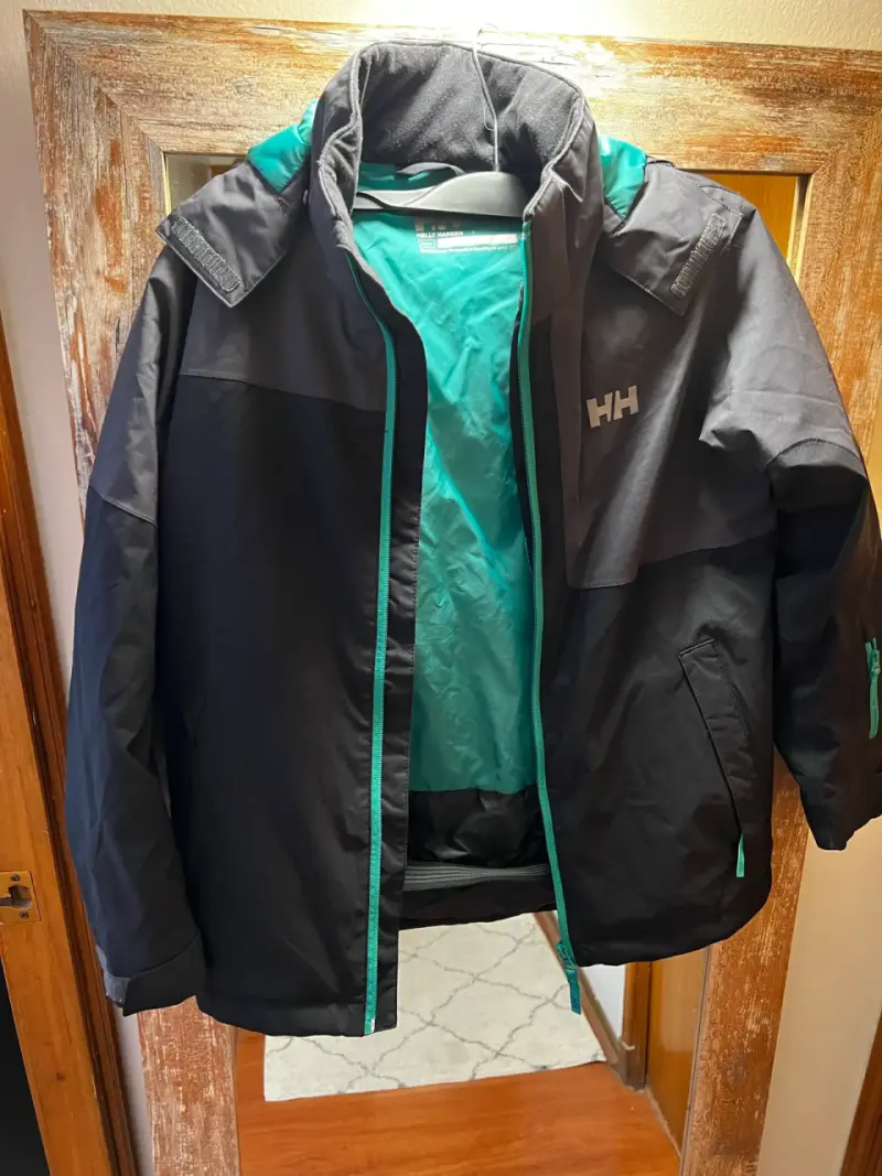 Chaqueta HHimpermeable negra y verde - 1