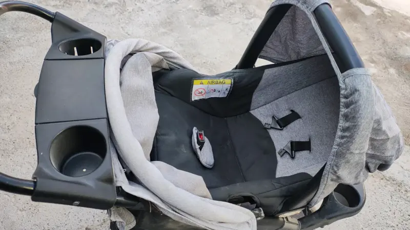 Silla de auto para bebé gris - 1