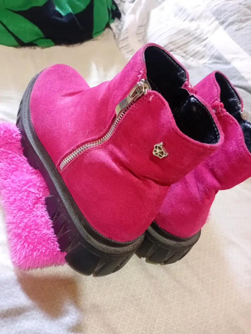Botines gotta rosados con cierre lateral - 1