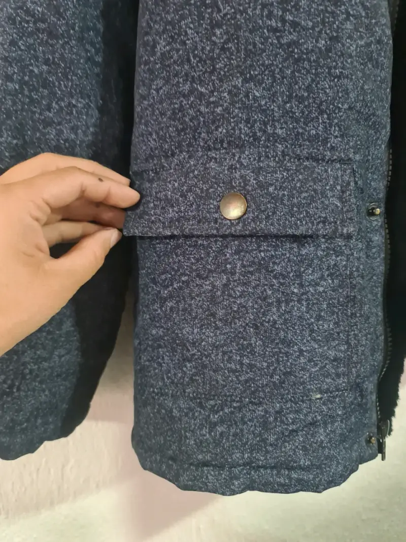 Parka azul con capucha de peluche - 4