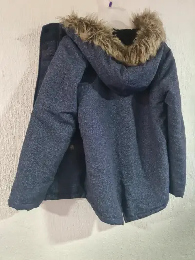 Parka azul con capucha de peluche - miniatura 5