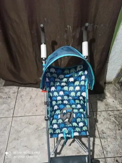 Coche de paseo con estampado - miniatura 4