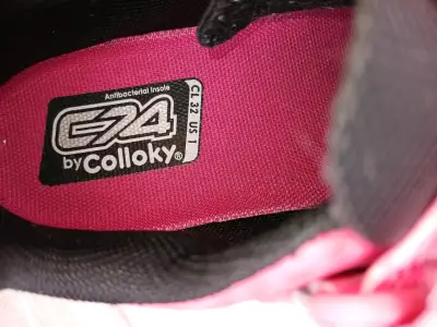 Zapatillas de fútbol niña talla 32 marca Colloky - miniatura 1