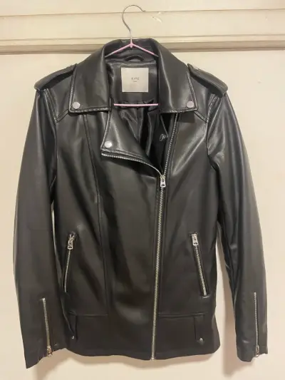 Chaqueta de ecocuero negra - miniatura 1
