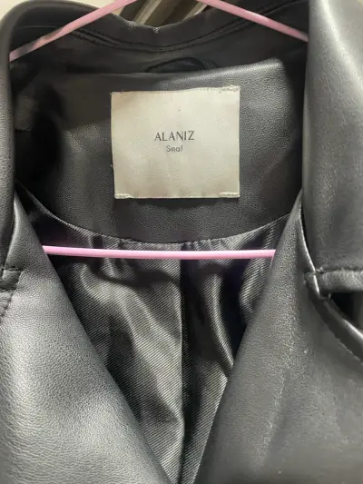 Chaqueta de ecocuero negra - miniatura 2