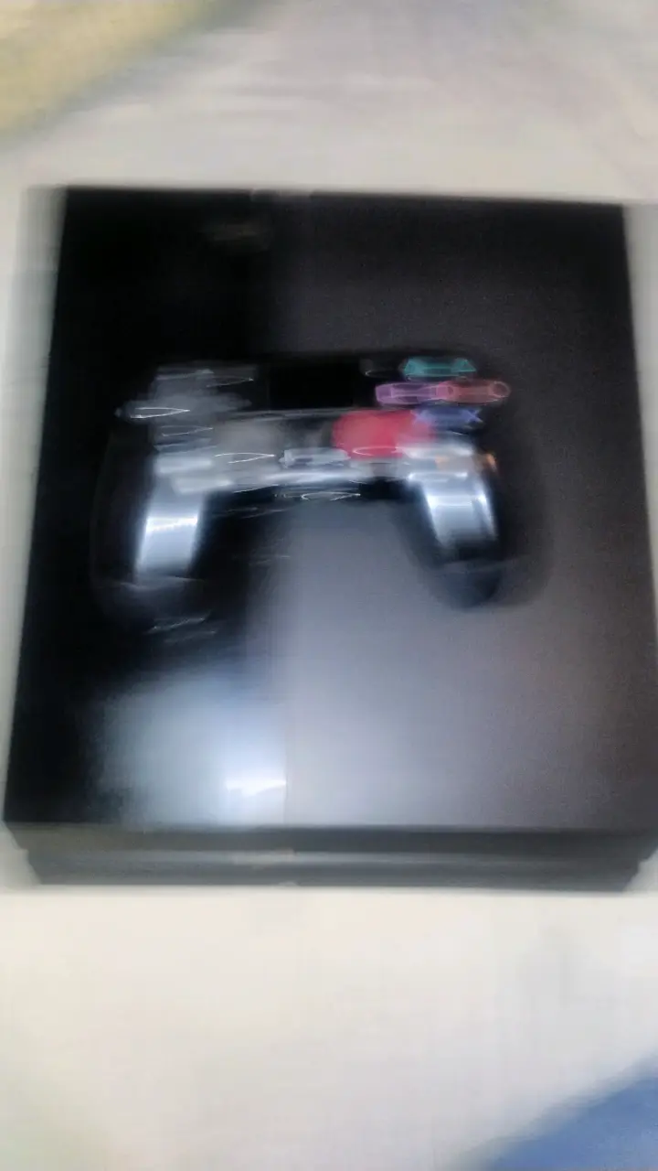 Consola PlayStation 4 con control - 1