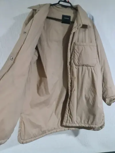 Chaqueta acolchada beige - miniatura 2