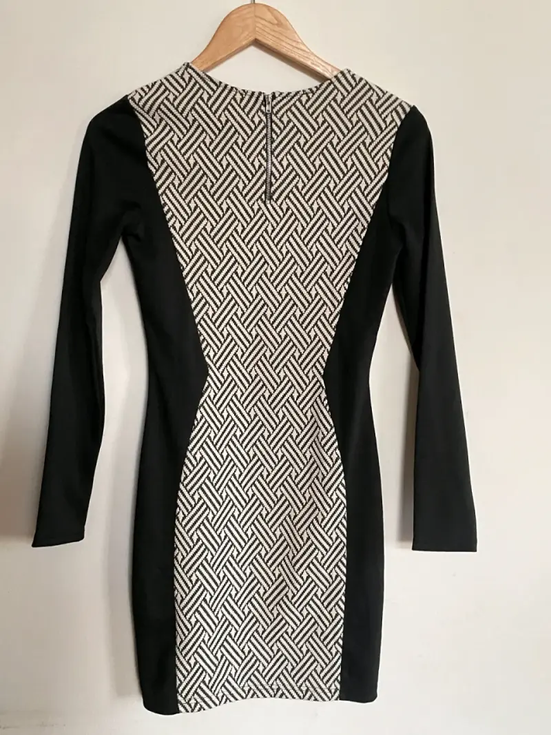 Vestido negro y blanco estampado H&M 38 - 6