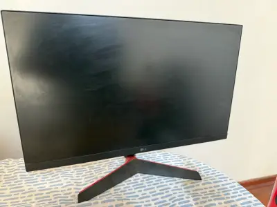 Monitor LG ULTRAGEAR 24” - miniatura 1