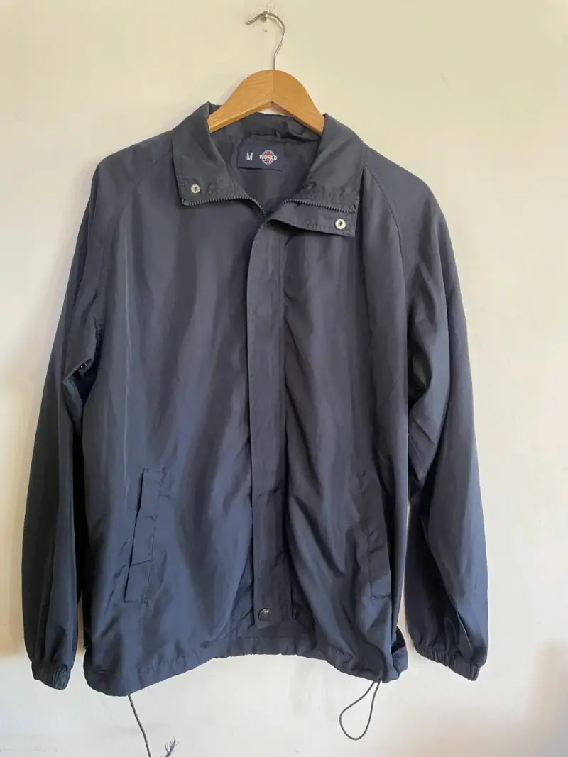 Chaqueta azul impermeable - 1