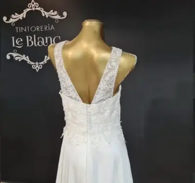 Vestido de novia blanco elegante - miniatura 3