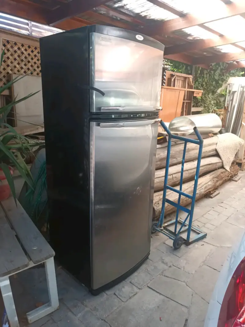 Refrigerador de dos puertas - 1