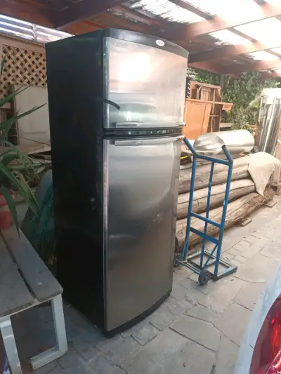 Refrigerador de dos puertas - miniatura 1