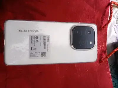 Smartphone Tecno Pova blanco - miniatura 1